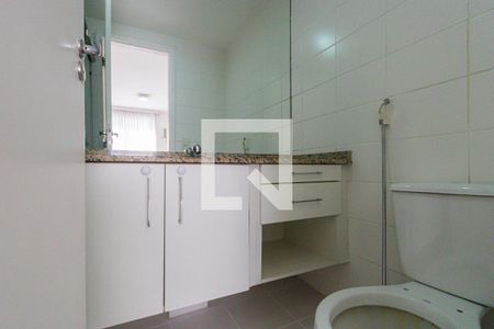 Apartamento à venda com 75m², 2 quartos e 1 vaga Apartamento à venda com 75m², 2 quartos e 1 vagaBanheiro da Suíte