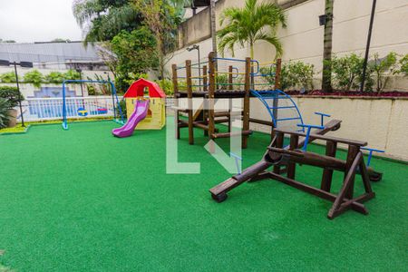 Apartamento à venda com 75m², 2 quartos e 1 vaga Apartamento à venda com 75m², 2 quartos e 1 vagaÁrea Comum - Playground