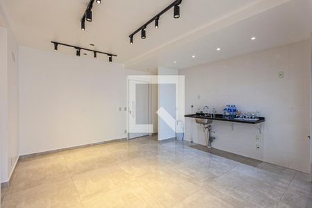 Sala e cozinha de apartamento à venda com 2 quartos, 69m² em Vila Romana, São Paulo