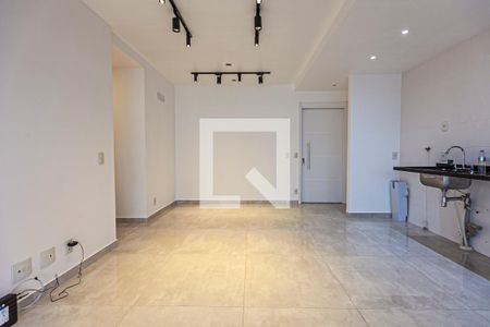 Sala e cozinha de apartamento à venda com 2 quartos, 69m² em Vila Romana, São Paulo