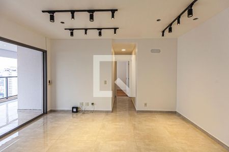 Sala e cozinha de apartamento à venda com 2 quartos, 69m² em Vila Romana, São Paulo