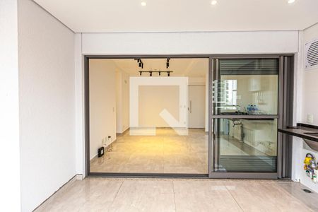 Sala e cozinha de apartamento à venda com 2 quartos, 69m² em Vila Romana, São Paulo