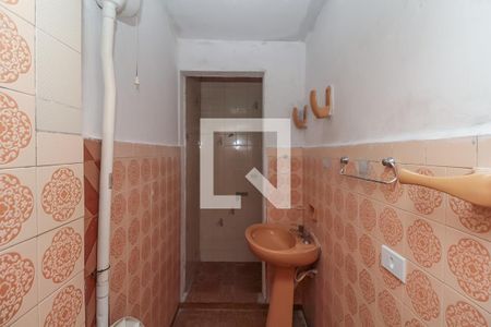 Banheiro de casa para alugar com 1 quarto, 60m² em Vila Alpina, São Paulo