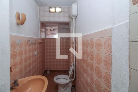 Banheiro de casa para alugar com 1 quarto, 60m² em Vila Alpina, São Paulo