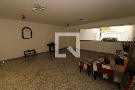 Sala de Estar  de casa para alugar com 4 quartos, 323m² em Vila Bastos, Santo André