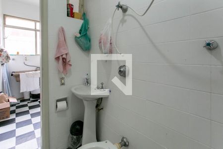 Apartamento para alugar com 140m², 3 quartos e 2 vagasBanheiro de serviço