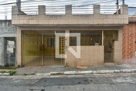 Casa à venda com 50m², 1 quarto e 1 vaga Casa à venda com 50m², 1 quarto e 1 vagaFachada