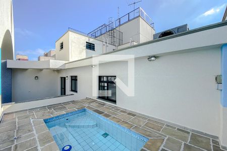 Apartamento para alugar com 228m², 4 quartos e 4 vagasPiscina