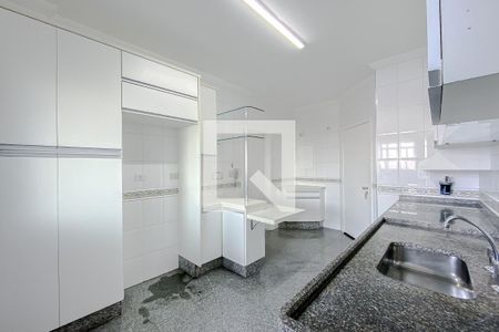 Apartamento para alugar com 228m², 4 quartos e 4 vagasCozinha