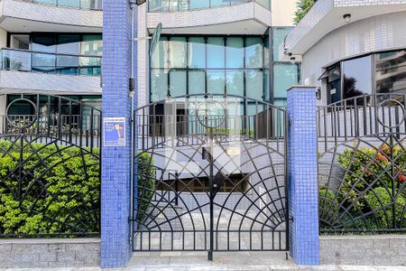 Apartamento para alugar com 228m², 4 quartos e 4 vagasFachada