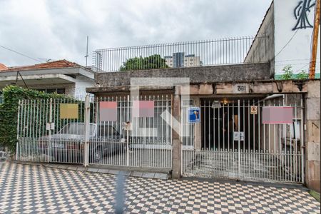 Casa à venda com 346m², 3 quartos e 5 vagas Casa à venda com 346m², 3 quartos e 5 vagasFachada