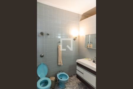 Casa à venda com 346m², 3 quartos e 5 vagas Casa à venda com 346m², 3 quartos e 5 vagasBanheiro da suíte 2