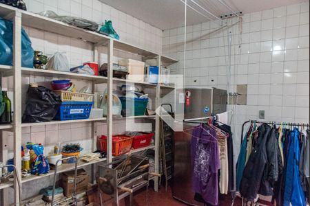 Casa à venda com 346m², 3 quartos e 5 vagas Casa à venda com 346m², 3 quartos e 5 vagasLavanderia