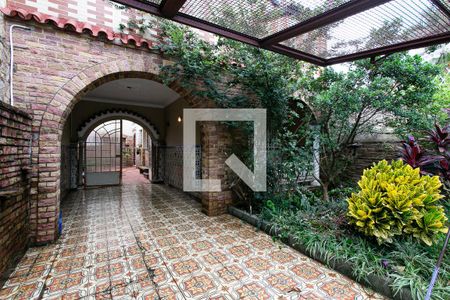 Casa para alugar com 180m², 3 quartos e 4 vagas Casa para alugar com 180m², 3 quartos e 4 vagasGaragem