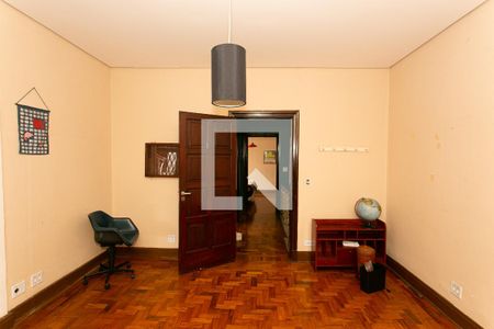 Casa para alugar com 180m², 3 quartos e 4 vagas Casa para alugar com 180m², 3 quartos e 4 vagasQuarto 2