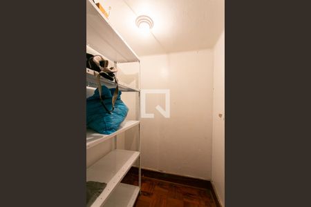 Casa para alugar com 180m², 3 quartos e 4 vagas Casa para alugar com 180m², 3 quartos e 4 vagasQuarto 2