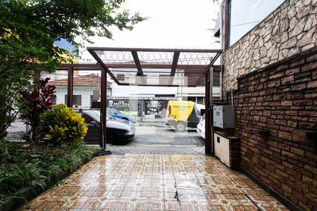 Casa para alugar com 180m², 3 quartos e 4 vagas Casa para alugar com 180m², 3 quartos e 4 vagasGaragem