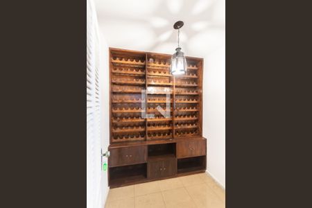 Apartamento à venda com 310m², 4 quartos e 3 vagasAdega