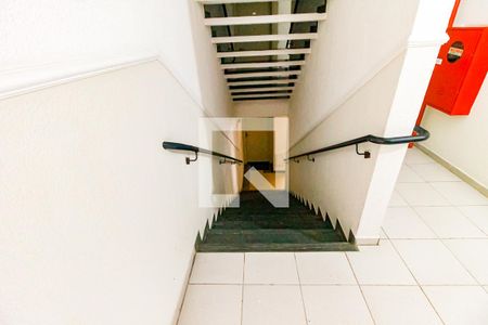 Apartamento à venda com 54m², 2 quartos e 1 vagaEscada de acesso