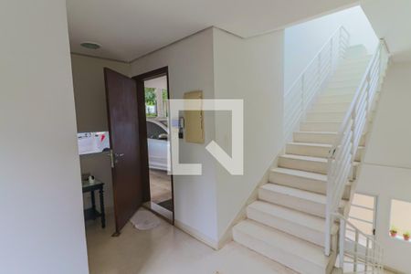 Acesso Hall de casa à venda com 4 quartos, 400m² em Parque dos Principes, São Paulo