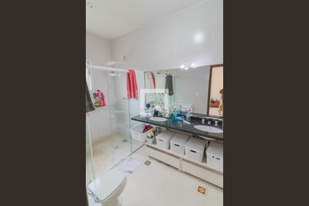 Casa à venda com 400m², 4 quartos e 3 vagasQuarto 1 Suite