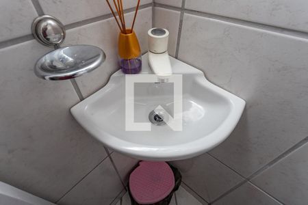 Casa à venda com 600m², 4 quartos e 4 vagasBanheiro 2