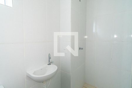 Banheiro de kitnet/studio para alugar com 1 quarto, 26m² em Vila Mira, São Paulo