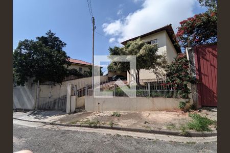 Casa à venda com 370m², 3 quartos e 4 vagasFachada