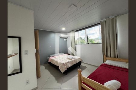 Casa de condomínio à venda com 560m², 6 quartos e 5 vagasQuarto 4