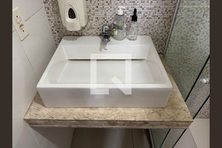 Casa de condomínio à venda com 560m², 6 quartos e 5 vagasÁrea externa - Banheiro