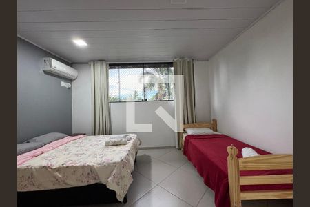 Casa de condomínio à venda com 560m², 6 quartos e 5 vagasQuarto 4