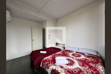 Casa de condomínio à venda com 560m², 6 quartos e 5 vagasQuarto 2