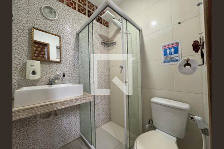 Casa de condomínio à venda com 560m², 6 quartos e 5 vagasÁrea externa - Banheiro