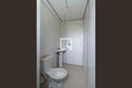 Banheiro de apartamento à venda com 1 quarto, 46m² em Santo Antônio, Porto Alegre