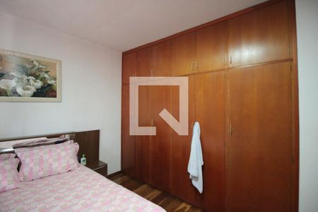 Suite de casa à venda com 4 quartos, 360m² em Floramar, Belo Horizonte