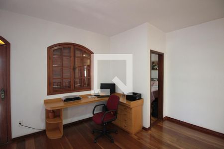 Hall dos Dormitórios de casa à venda com 4 quartos, 360m² em Floramar, Belo Horizonte