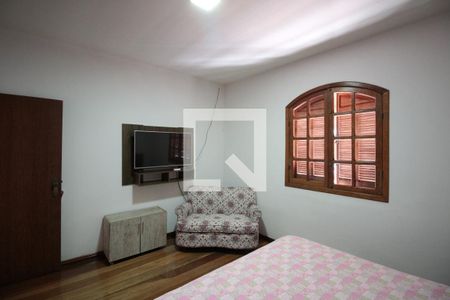 Casa à venda com 360m², 4 quartos e 4 vagasSuite