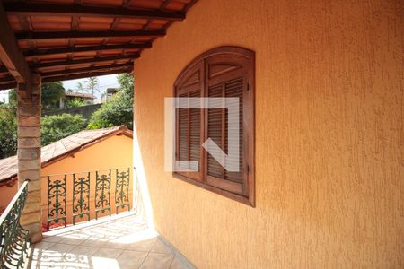 Casa à venda com 360m², 4 quartos e 4 vagasVaranda