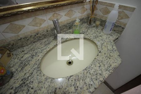 Casa à venda com 360m², 4 quartos e 4 vagasBanheiro Social 2