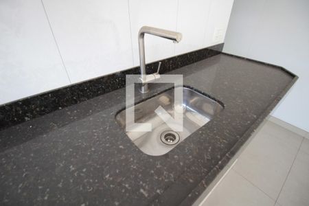 Casa à venda com 360m², 4 quartos e 4 vagasCasa 2 - Cozinha e Area de Serviço