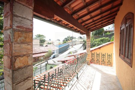 Casa à venda com 360m², 4 quartos e 4 vagasVaranda