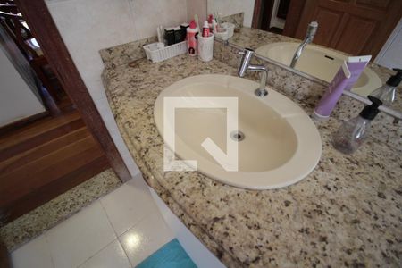 Casa à venda com 360m², 4 quartos e 4 vagasBanheiro Social 1