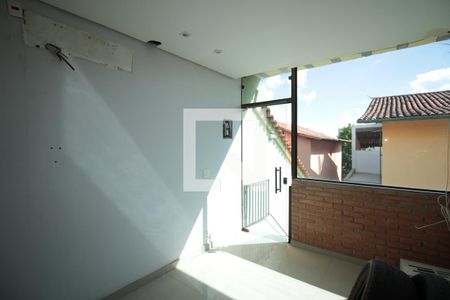 Casa à venda com 360m², 4 quartos e 4 vagasCasa 2 - Sala