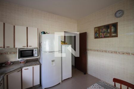 Casa à venda com 360m², 4 quartos e 4 vagasCozinha