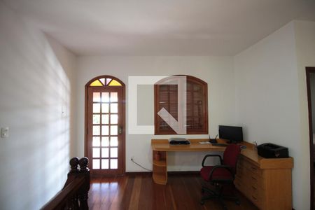 Hall dos Dormitórios de casa à venda com 4 quartos, 360m² em Floramar, Belo Horizonte