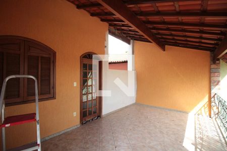 Casa à venda com 360m², 4 quartos e 4 vagasVaranda