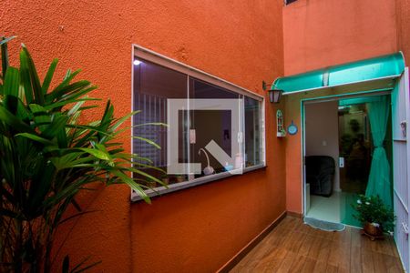 Apartamento para alugar com 66m², 2 quartos e 2 vagasQuintal