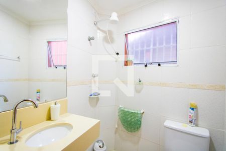 Apartamento para alugar com 66m², 2 quartos e 2 vagasBanheiro do quarto 1