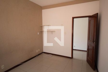 Quarto 1 de casa para alugar com 2 quartos, 299m² em Penha Circular, Rio de Janeiro