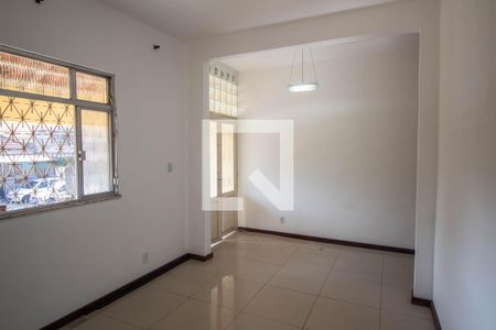 Sala de casa para alugar com 2 quartos, 299m² em Penha Circular, Rio de Janeiro